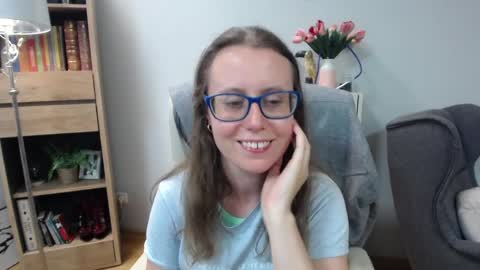 Snapshot of lizzy_sparkle chatting on May 25, 4:29 am Lizzy online show from May 25, 4:29 am