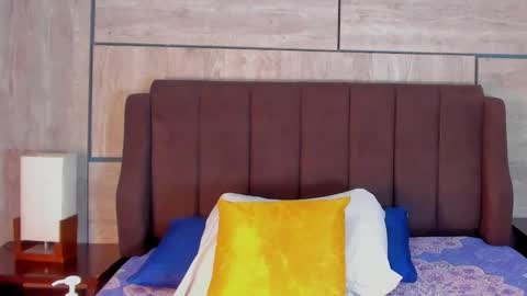 LizzySato online show from November 25, 9:15 pm