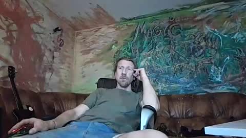Snapshot of lkonig504475 chatting on July 3, 1:01 am lkonig504475 online show from July 3, 1:01 am