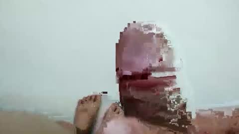 Snapshot of llee80776 chatting on February 24, 6:17 pm llee80776 online show from February 24, 6:17 pm