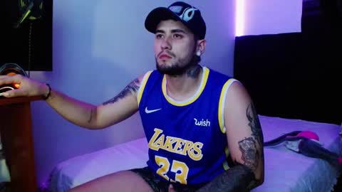 lliamm 2 online show from January 19, 4:49 am