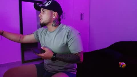 lliamm 2 online show from February 16, 4:52 am