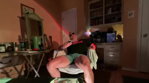 lljoey84 online show from May 26, 3:24 am
