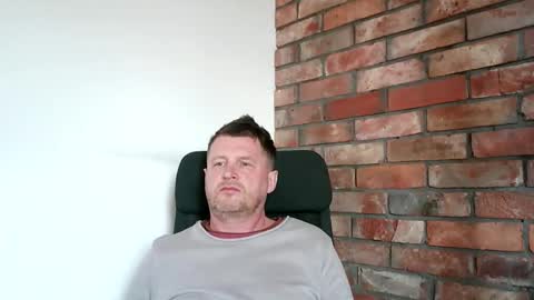lllukasssxxx online show from May 7, 1:16 pm