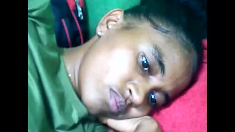 llouisse online show from April 17, 6:55 pm