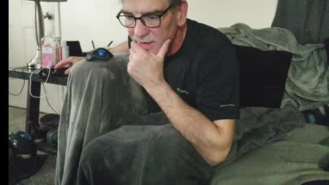 LongDick Daddy online show from May 14, 7:04 am