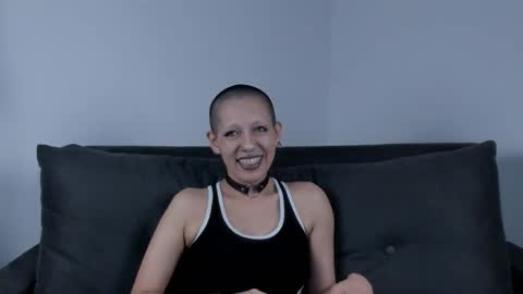 Snapshot of lnxmst chatting on November 8, 11:03 pm Lynx Mist online show from November 8, 11:03 pm