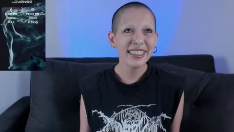 Snapshot of lnxmst chatting on November 10, 9:58 pm Lynx Mist online show from November 10, 9:58 pm