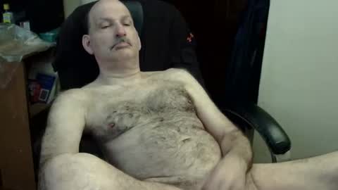 loades182025 online show from April 25, 4:59 am