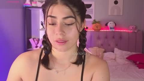 Pamela online show from April 5, 5:10 pm