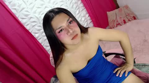 Snapshot of lobotara69 chatting on December 11, 2:30 am Thea online show from December 11, 2:30 am