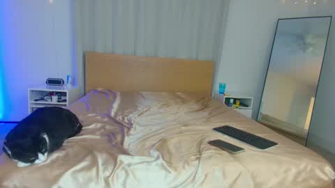 lolo 3 online show from March 4, 2:06 am