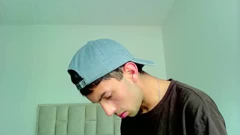 logaan_grey online show from January 11, 4:34 pm