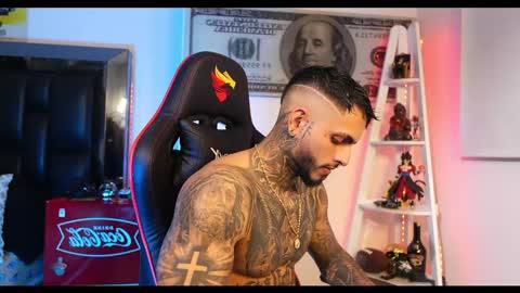 Snapshot of logan_hugh8 chatting on February 20, 3:45 am logan_hugh8 online show from February 20, 3:45 am