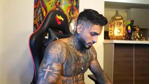 Snapshot of logan_hugh8 chatting on September 21, 4:03 am logan_hugh8 online show from September 21, 4:03 am