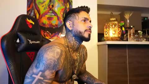 Snapshot of logan_hugh8 chatting on October 7, 5:26 am logan_hugh8 online show from October 7, 5:26 am