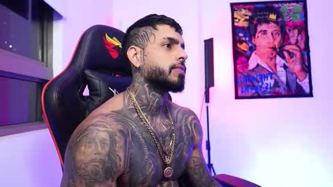 Snapshot of logan_hugh8 chatting on November 12, 4:57 am logan_hugh8 online show from November 12, 4:57 am