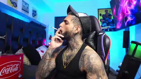 logan_hugh8 online show from March 1, 12:40 pm