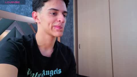 logan madoox online show from September 17, 7:15 pm