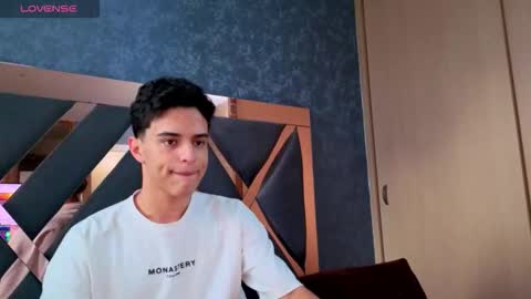 logan madoox online show from September 19, 10:43 pm