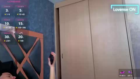 logan madoox online show from September 26, 8:13 pm