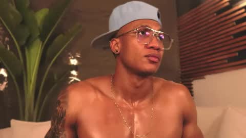 logan_varela online show from February 27, 3:04 am