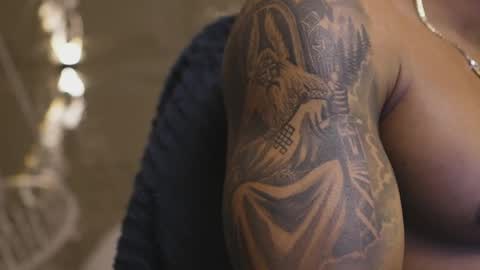 logan_varela online show from April 18, 7:07 pm