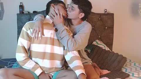 logan_willyams_ online show from October 11, 4:22 am