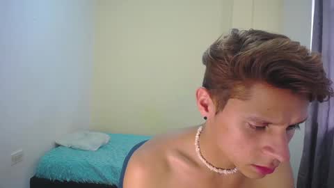 Snapshot of loganevans8 chatting on January 9, 7:18 pm Logan online show from January 9, 7:18 pm