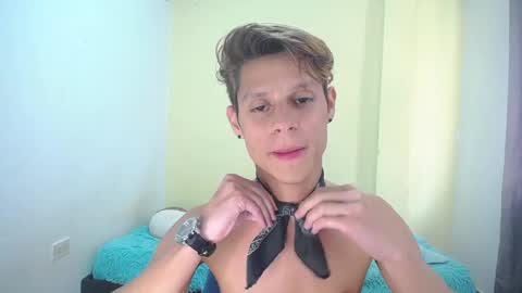 Snapshot of loganevans8 chatting on January 31, 6:36 pm Logan online show from January 31, 6:36 pm