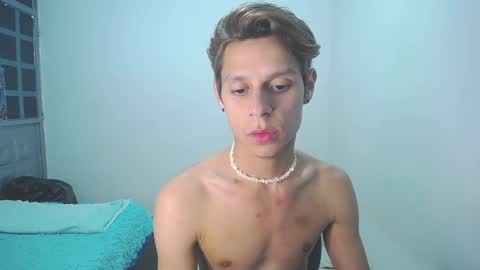 Snapshot of loganevans8 chatting on March 6, 7:03 am Logan online show from March 6, 7:03 am