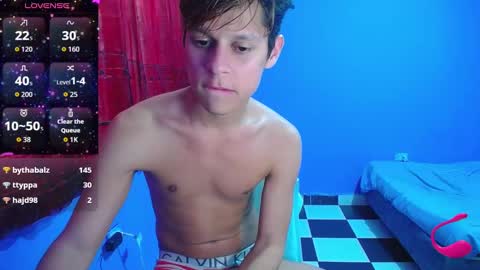 Snapshot of loganevans8 chatting on October 3, 2:03 pm Logan online show from October 3, 2:03 pm