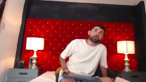 loganfoxx_ online show from June 29, 9:26 pm