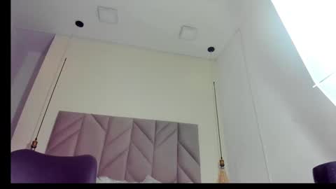 LoganGreys online show from February 17, 11:00 pm