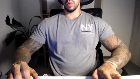Snapshot of loganhod chatting on June 14, 2:24 am Logan Wolfp online show from June 14, 2:24 am