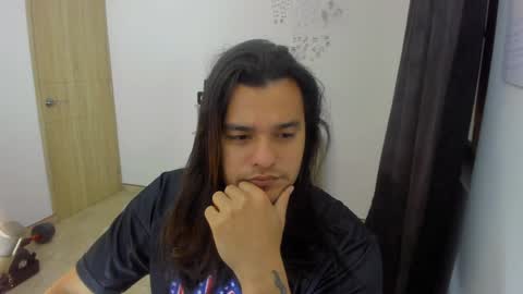 Snapshot of loganhot22 chatting on December 8, 5:07 am Logan online show from December 8, 5:07 am