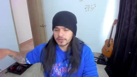 Snapshot of loganhot22 chatting on April 26, 11:52 am Logan online show from April 26, 11:52 am