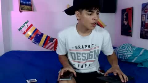Snapshot of loganjhonson19 chatting on July 24, 3:26 am loganjhonson19 online show from July 24, 3:26 am