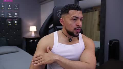 Snapshot of loganmartinx chatting on June 13, 11:24 pm loganmartinx online show from June 13, 11:24 pm