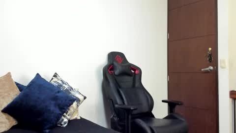 Logan online show from November 4, 8:24 am