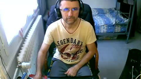 lokoum39 online show from December 25, 12:05 pm