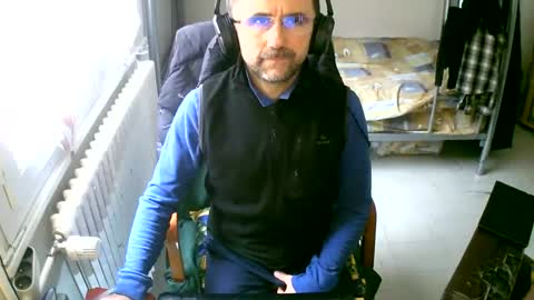 lokoum39 online show from February 12, 12:12 pm