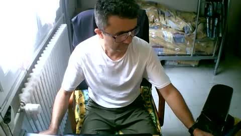 lokoum39 online show from September 13, 9:20 am