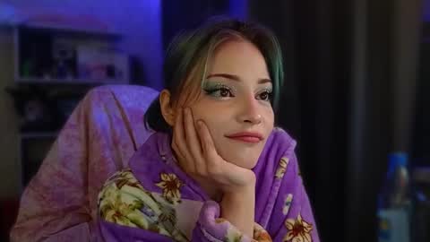 Snapshot of lola_bani_ chatting on December 18, 3:51 pm lola online show from December 18, 3:51 pm