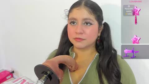 lola online show from October 22, 11:43 am