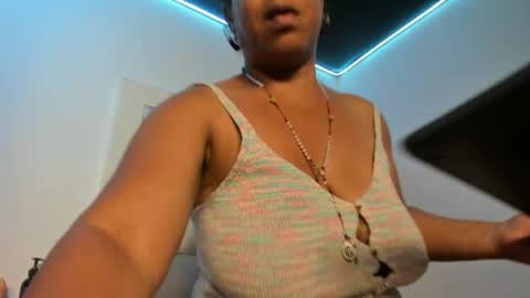 Snapshot of lola_js chatting on May 11, 2:45 pm lola_js online show from May 11, 2:45 pm