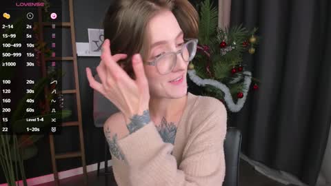 Lola online show from December 27, 5:42 am