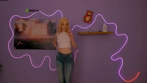 lola_savage_ online show from March 7, 7:55 pm