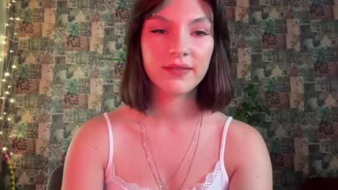 Snapshot of lola_sweetshine chatting on July 24, 2:26 pm lola_sweetshine online show from July 24, 2:26 pm