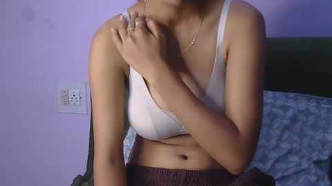 lolaa online show from March 16, 5:24 am